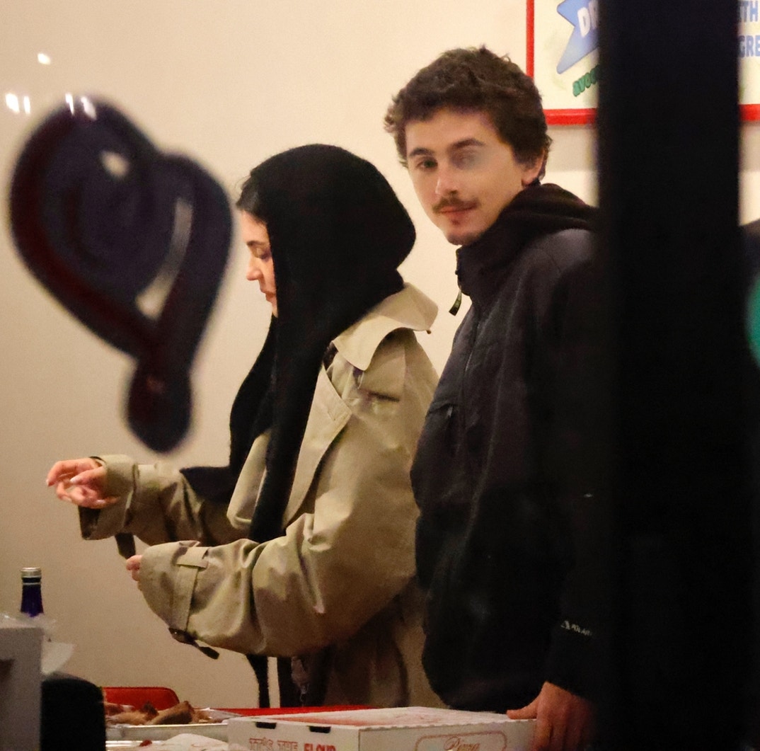 Kylie Jenner Timothee Chalamet Pizza Date 6