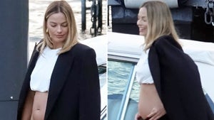 Margot Robbie Pregnant Belly Photos