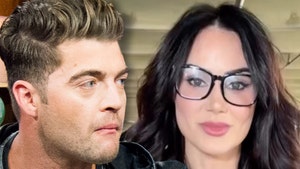 CT-Tamburello-Catalina-White-main-getty-ig-1