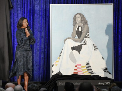 0212_Michelle-Obama-portrait-unveiling-by-Smithsonia_Instar