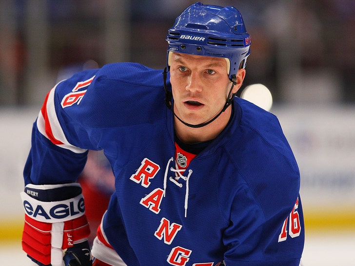 Ex-NHL Star Sean Avery Convicted Of Attempted Criminal Mischief In Road Rage Case.jpg