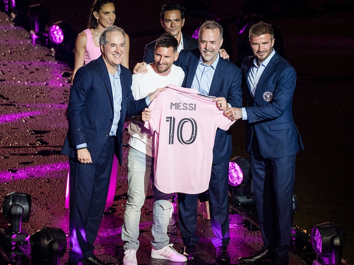 Lionel Messi Gets Grand Introduction At Inter Miami