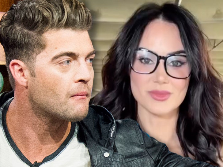 CT-Tamburello-Catalina-White-main-getty-ig-1