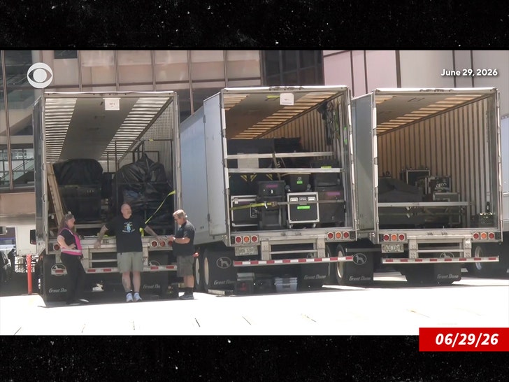 taylor swift travis kelce wedding msg trucks cbs news 1