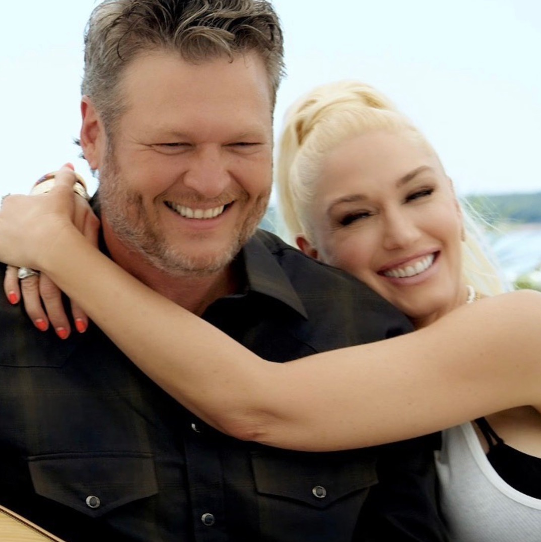 gwen-stefani-blae-shelton-together-cont-photos2