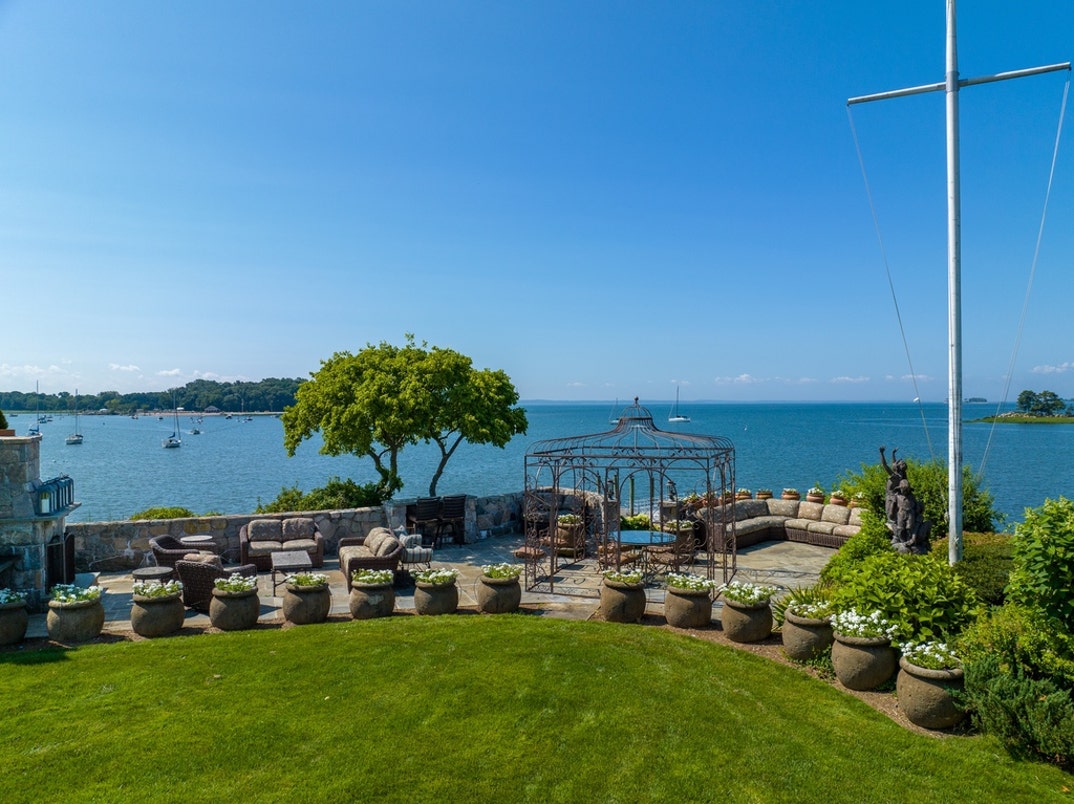 Kathie Lee Gifford Lists Connecticut Home 24