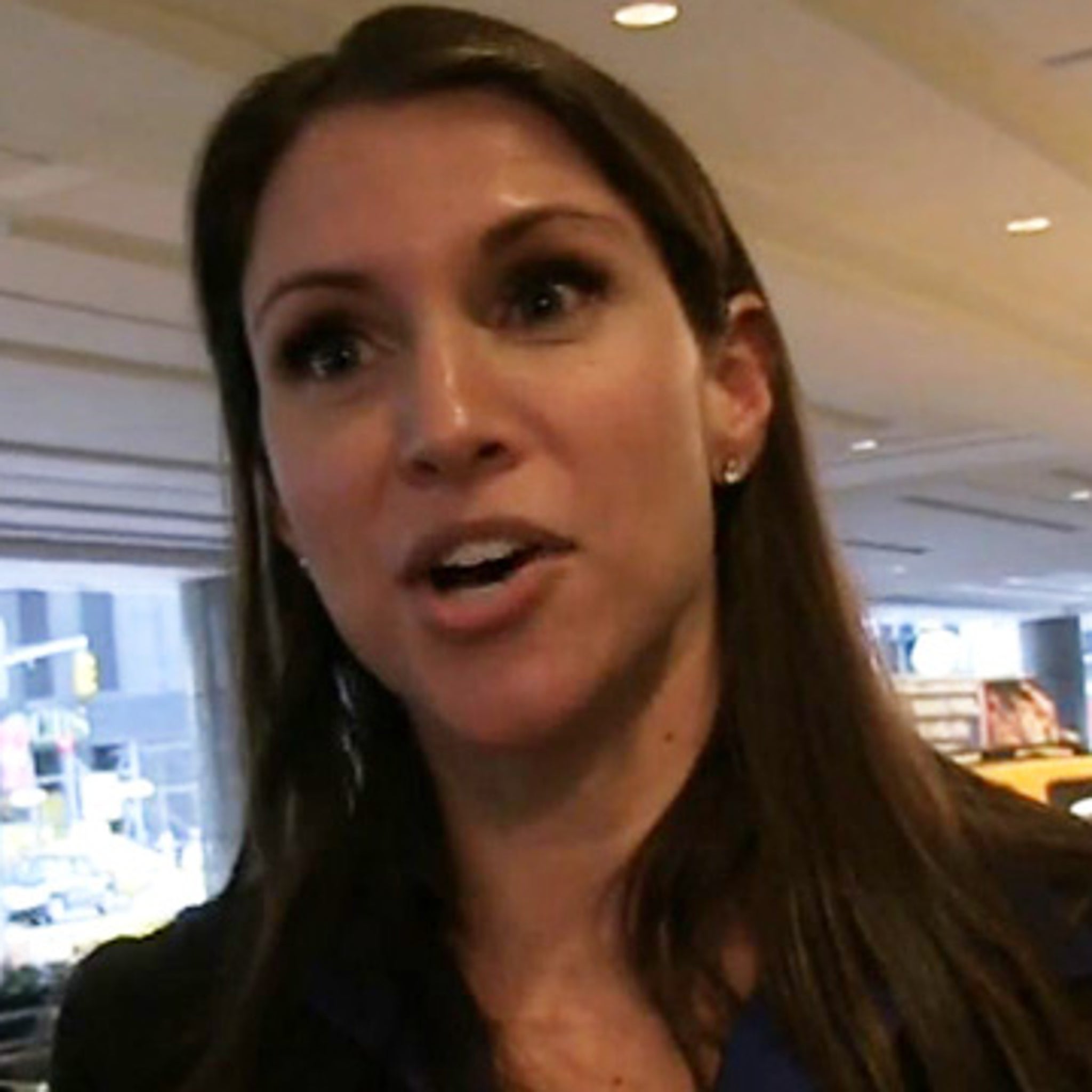 WWE Star Stephanie McMahon Is a Terrifyingly Good Boxer [VIDEO]