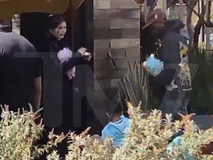022320-kylie-travis-stormi-primary