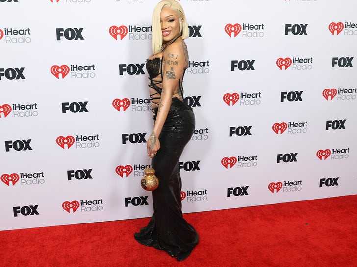 Celebs Arriving for 2025 iHeartRadio Music Awards