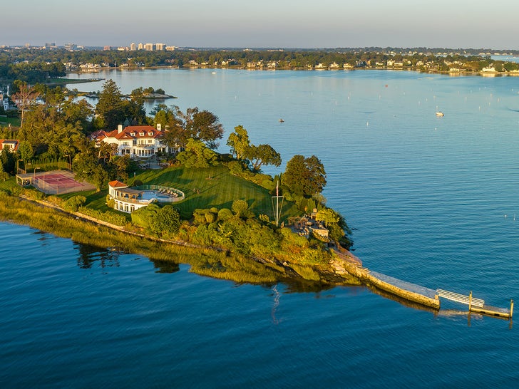0519-Kathie-Lee-Gifford-Lists-Connecticut-Home-Sub2