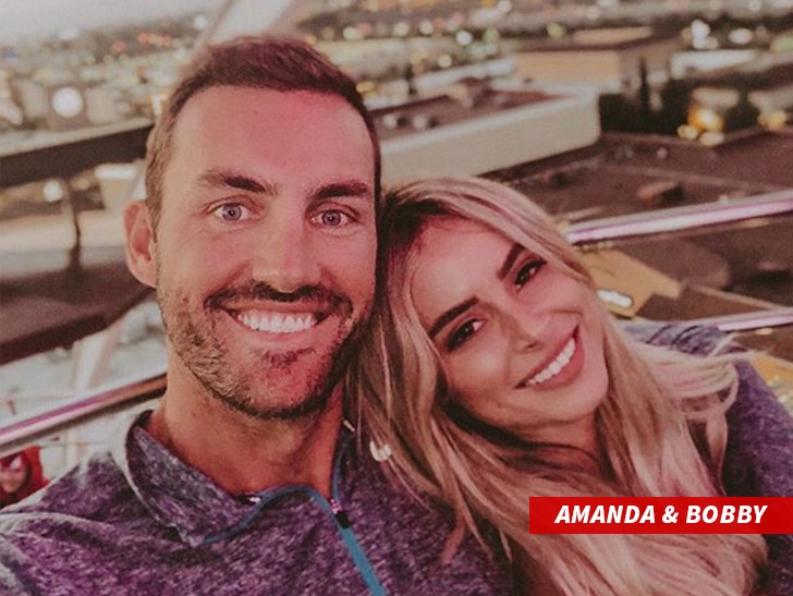 Bachelor' Contestant Amanda Stanton Arrested for Domestic Violence in Vegas :: 0911-amanda-stanton-and-bobby-jacobs-instagram-2