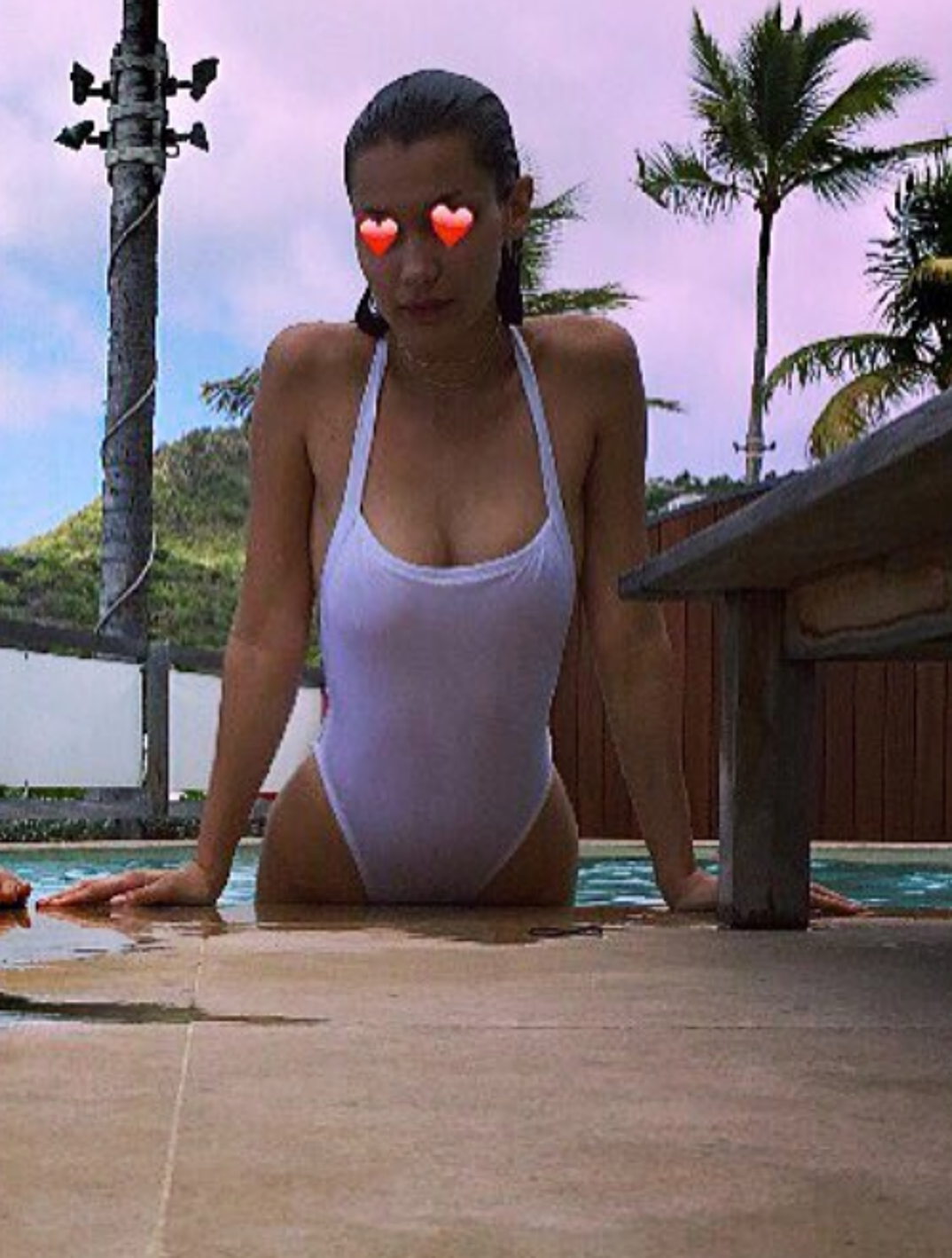 Bella Hadid Hot Shots Photos21