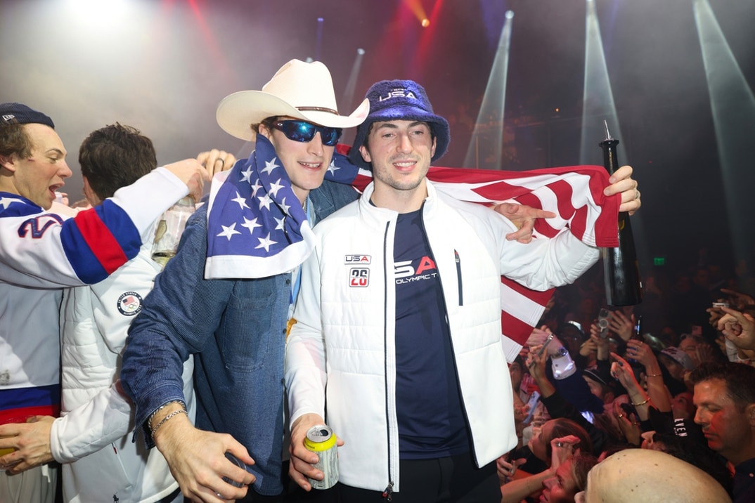 US Hockey Team Celebrate Gold 10