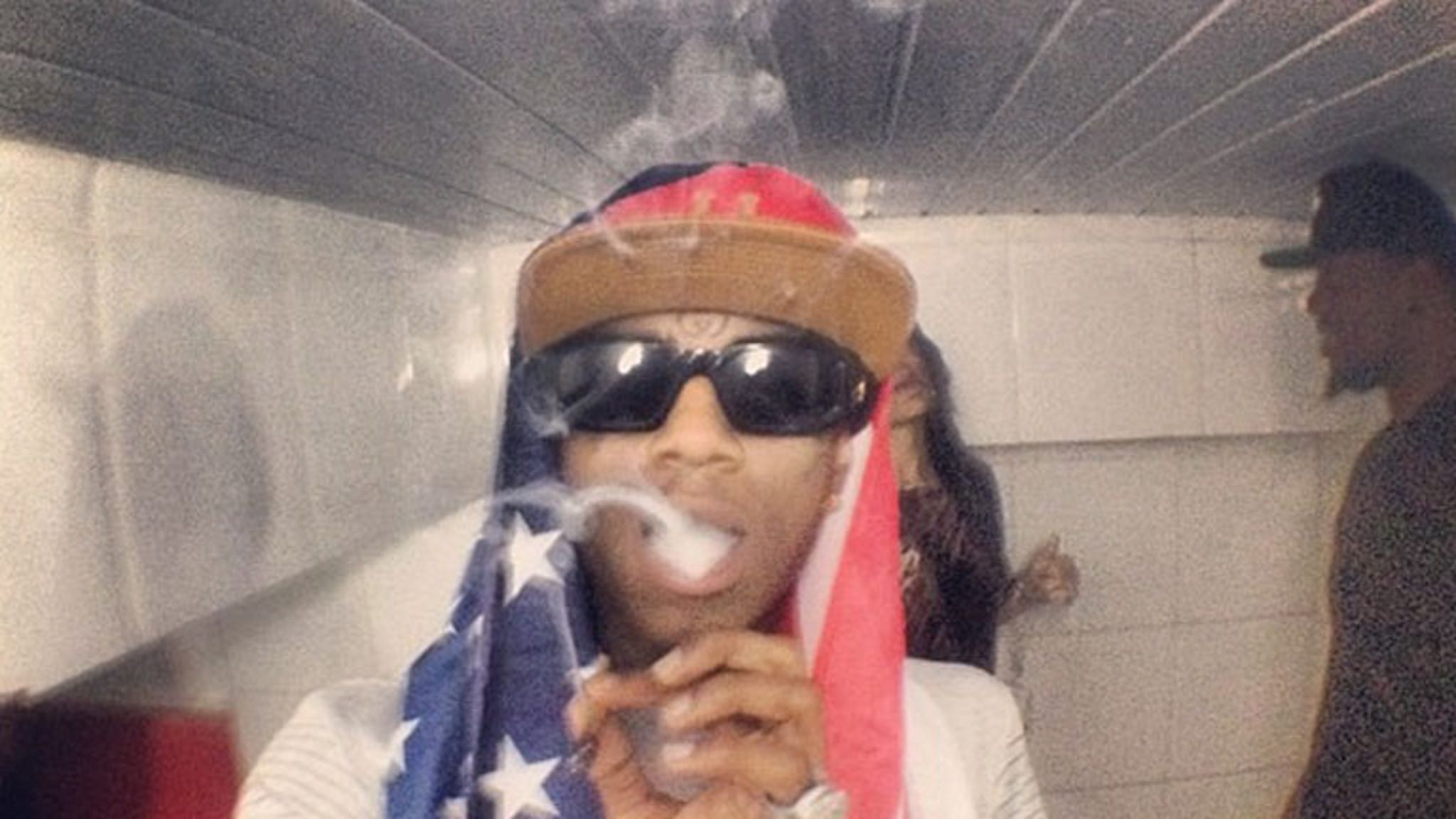 Smokin' Stars -- It's 420 Somewhere!