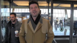 Robin Thicke -- 'I'm Just Trying to Get Her Back'