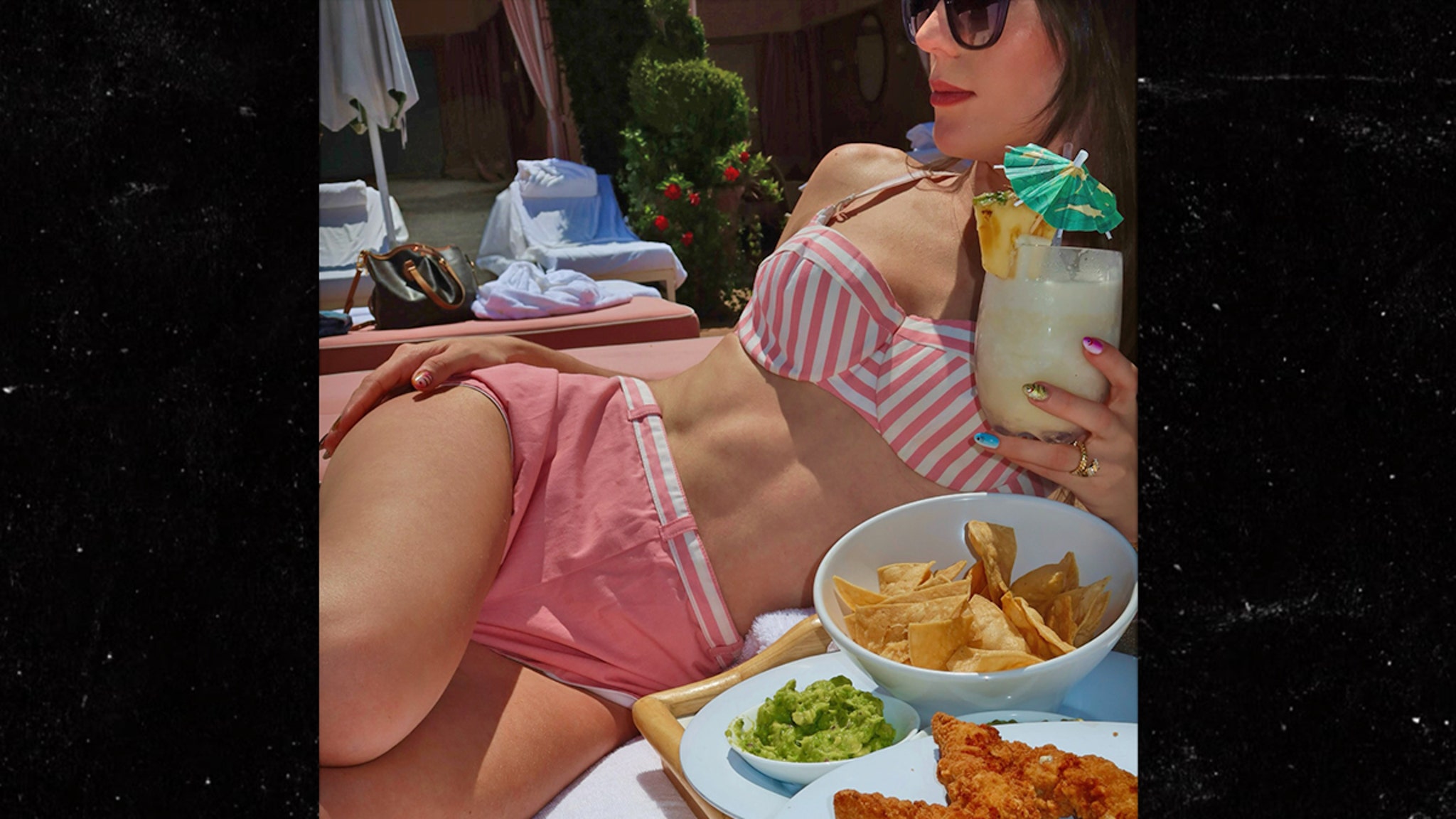 Jordon Hudson Shows Off Abs In Steamy Bikini Pic