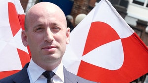 Flag of Greenland and Stephen Miller getty 1