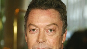 main-Tim-Curry-getty-3