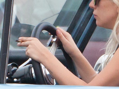 0828-main-lady-gaga-inf-02