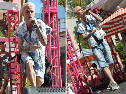 0416-aaron-carter-performs-vegas-GETTY-01