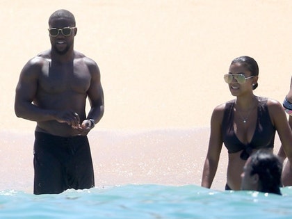 kevin-hart-cabo-san-lucas-backgrid-primary