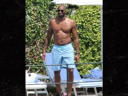 0801-main-kobe-bryant-ceres-mega