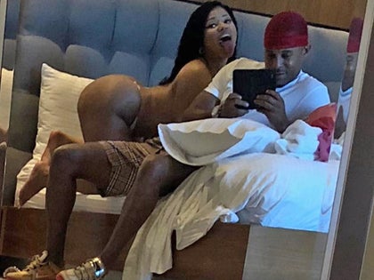 1210-Nicki-Minaj-Kenneth-Petty-Rekindled-Flame-together-photos-primary