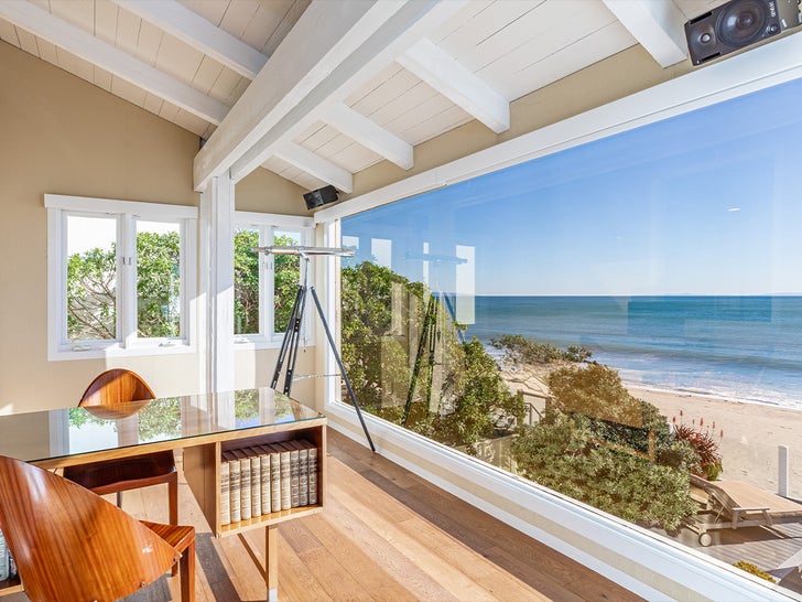 Kurt Rappaport Buys Lee Majors and Farrah Fawcett’s Former Malibu Home