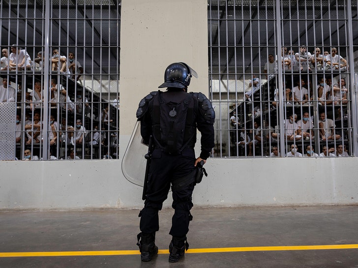 CECOT prison getty 2