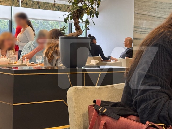 corey booker eating breakfast with wife tmz 7