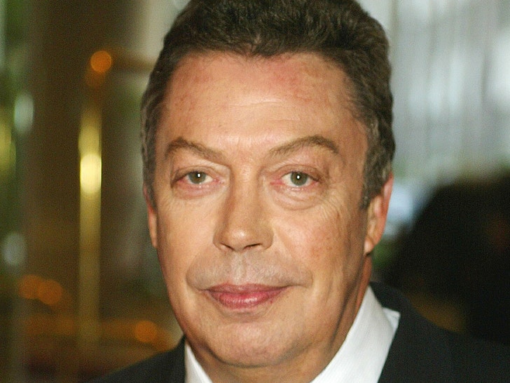 main-Tim-Curry-getty-3