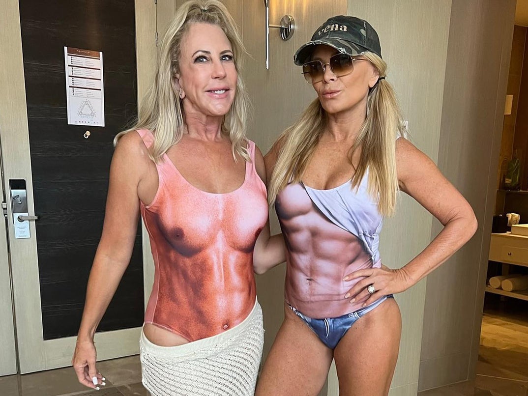 Vicki Gunvalson vs. Tamra Judge -- Manly Bathing Suits Edition