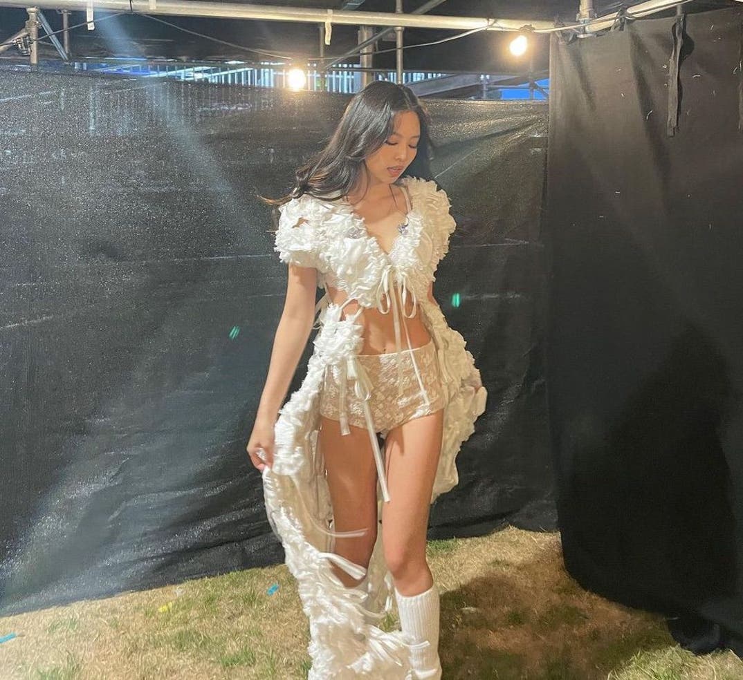 0115 Jennie Kim Hot Shots 3