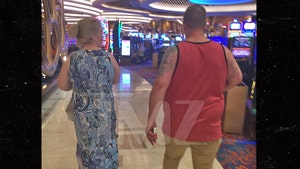 Mama June and Boyfriend Geno Still Hanging at Casino Despite Pandemic
