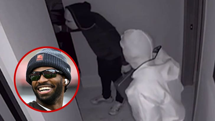 111825_pacman_jones_kal_v2