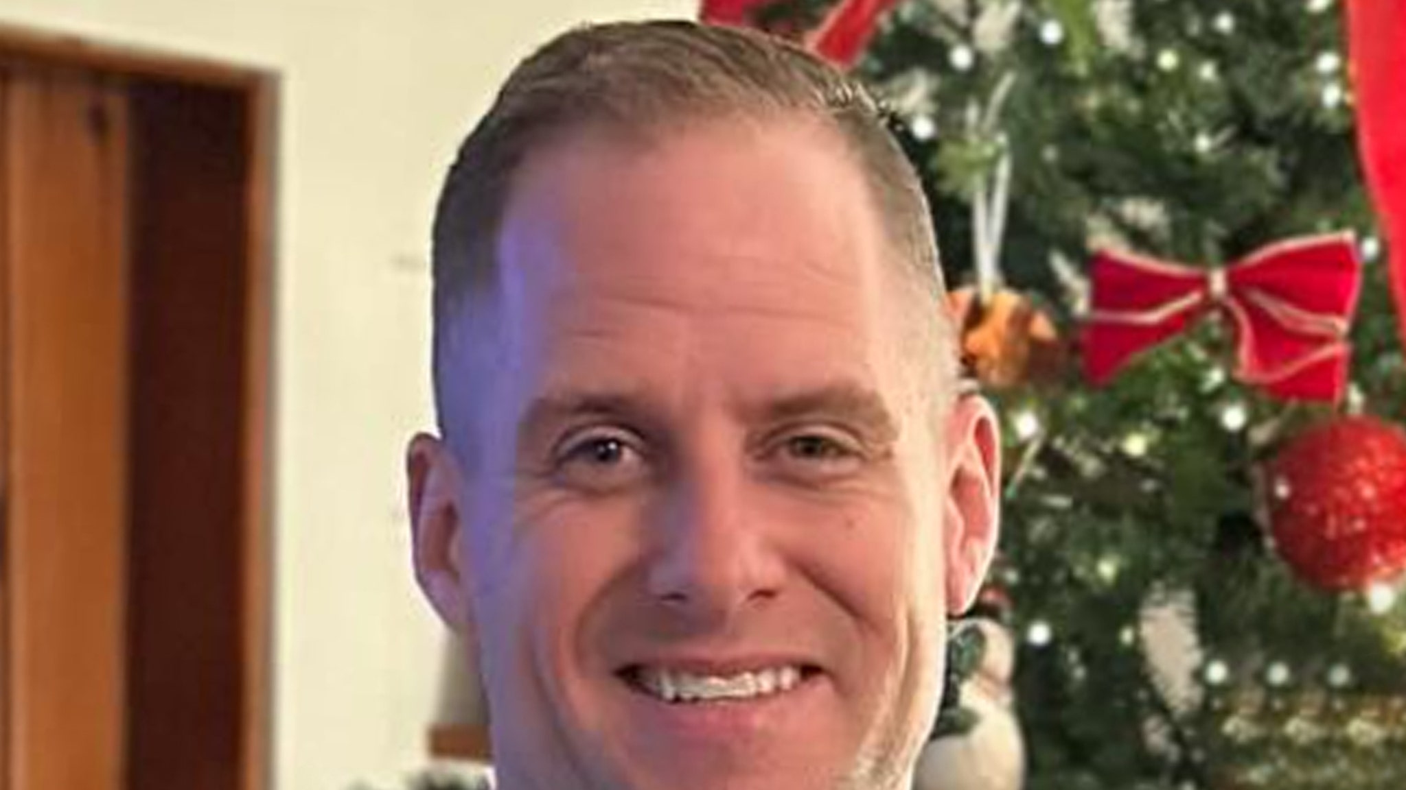 Los vecinos de Caleb Flynn lo recuerdan como un ciudadano modelo antes del asesinato de su esposa