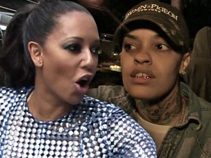 0912-mel-b-siya-TMZ-01