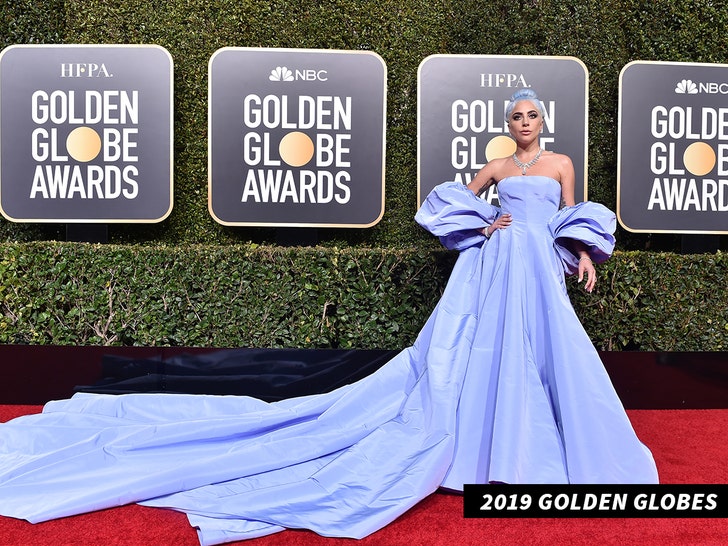 lady gaga dress golden globe 2019