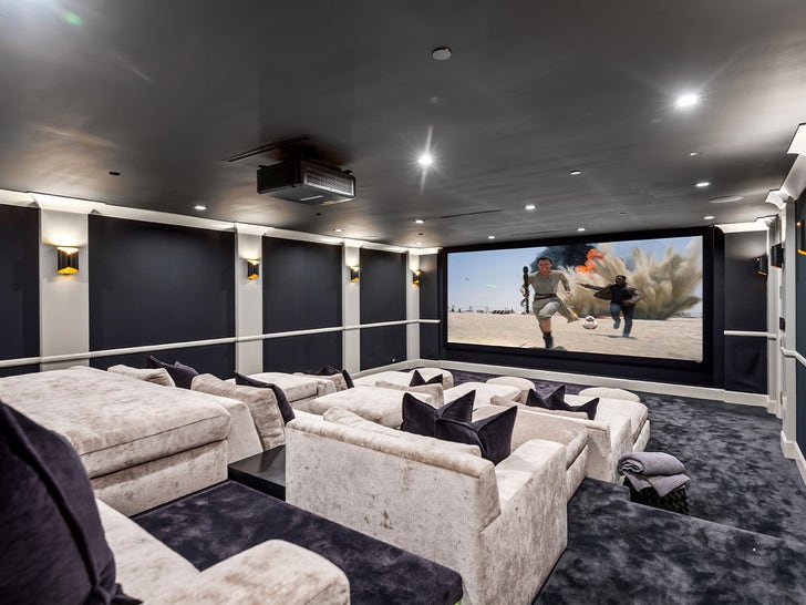 0731-Anthony-Davis-Lists-LA-Home-Sub2