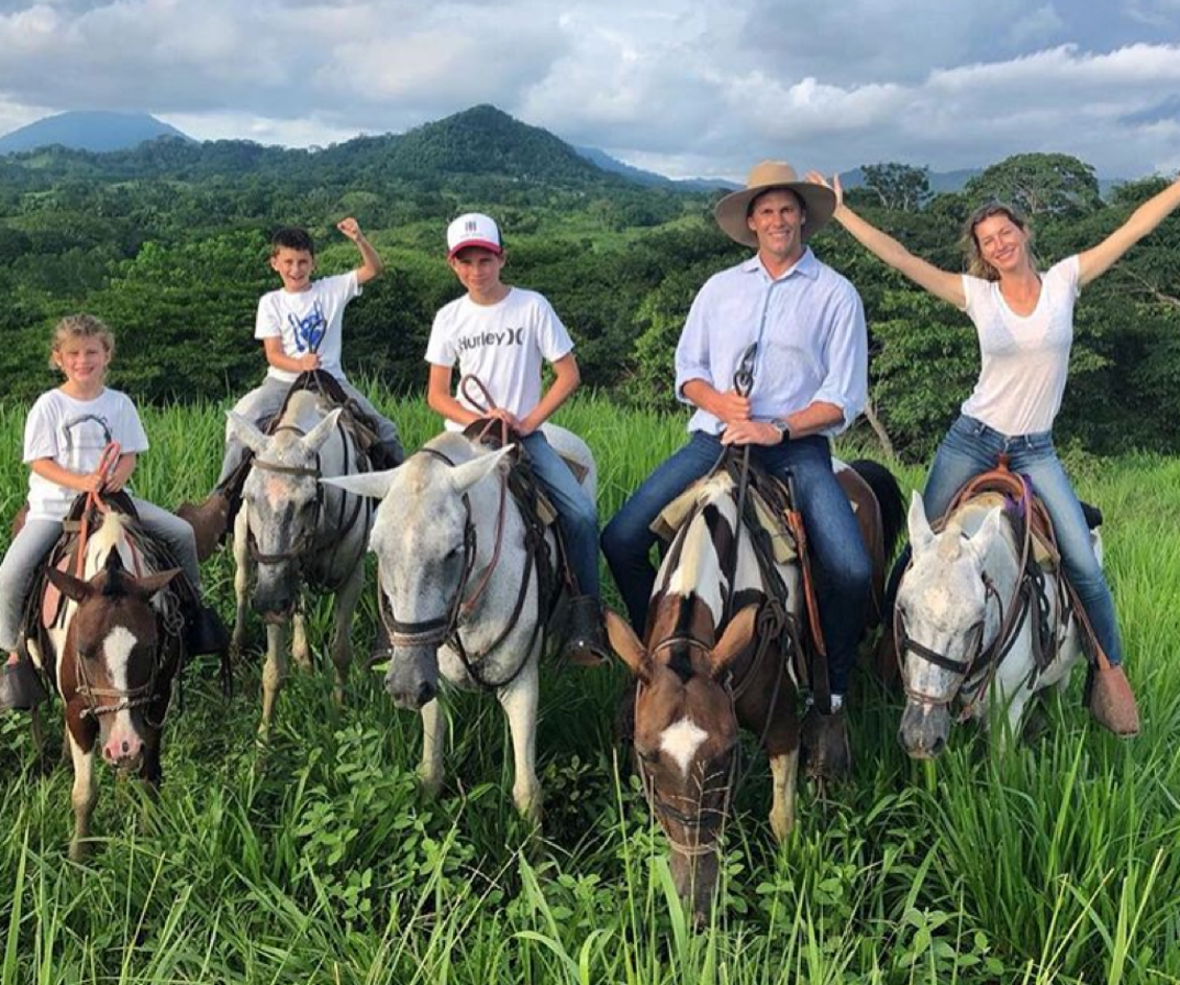 tom_brady_gisele_family_photos0
