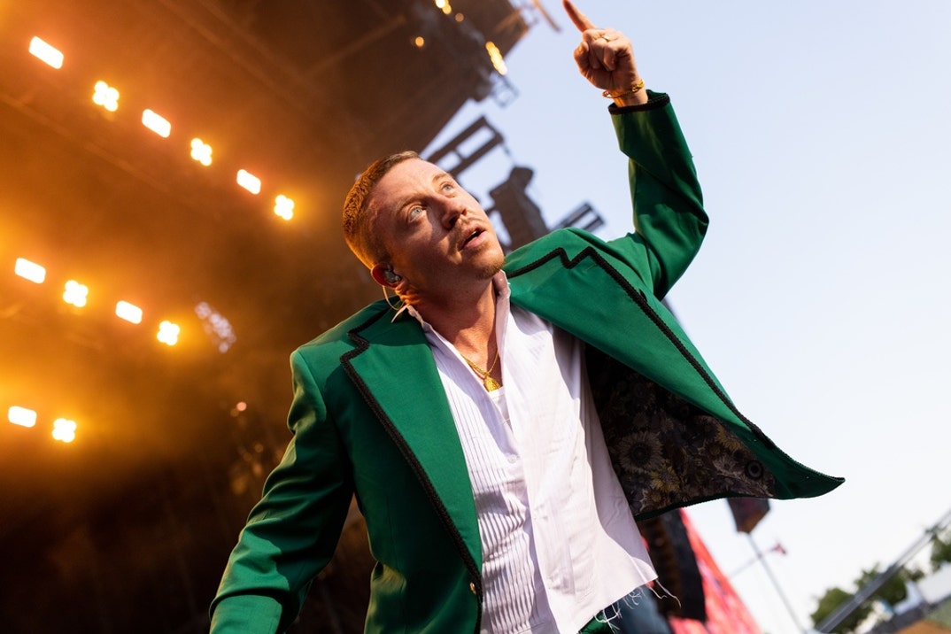 0822 Macklemore Performance Photos 11