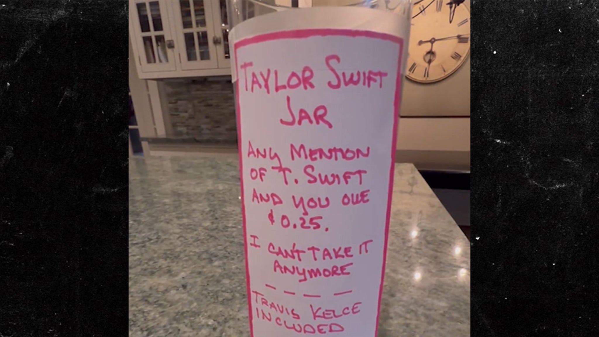 Taylor Swifts Spardose geht viral, Ehemann lässt Ehefrau für Taylors Rede bezahlen