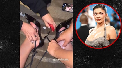 050625_kylie_jenner_heels_kal