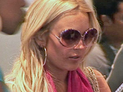 0223-lindsay-lohan-tmz