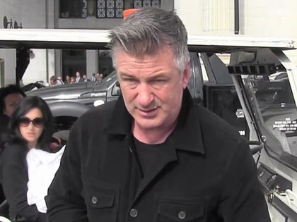 1027-alec-baldwin-TMZ-01