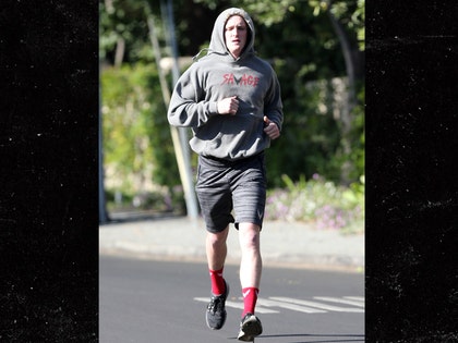 0105_logan-paul-running-3