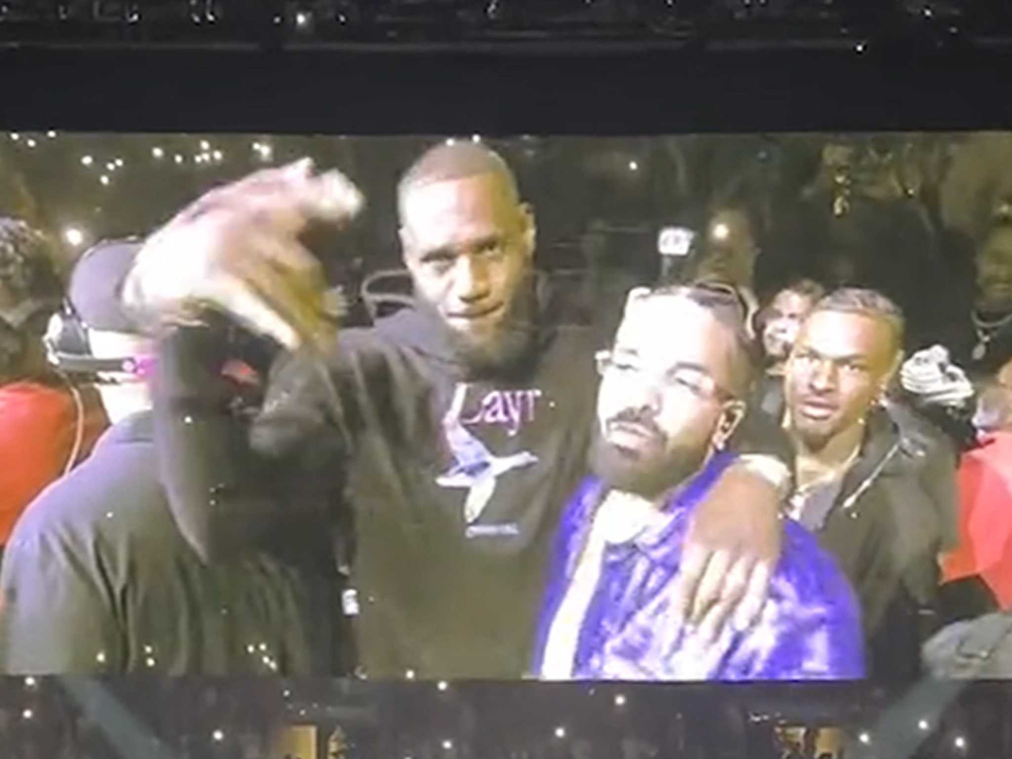 Drake does signature money sign with Johnny Manziel at Houston concert