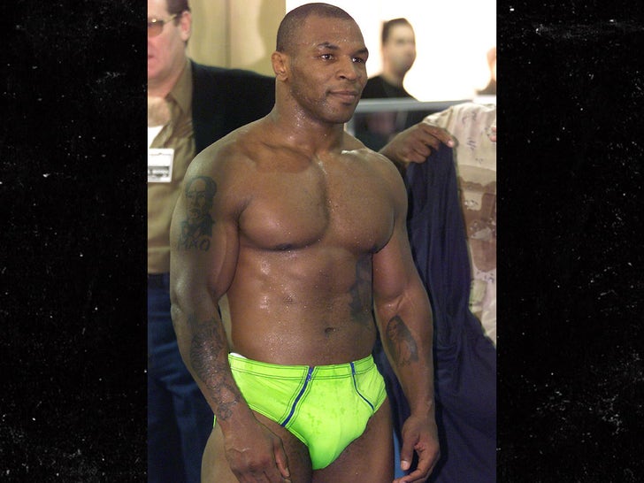 Boxing Beefcakes Show Off Their Ripped Physiques