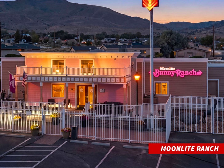 moonlite ranch building 1