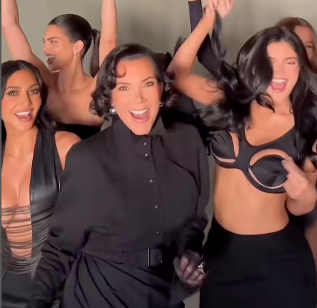 Kris Jenner Sexy Shots 0